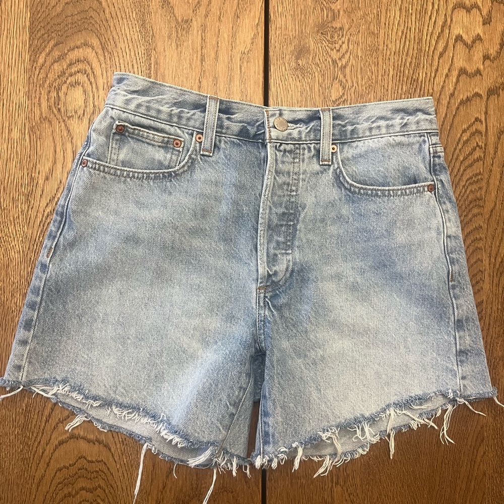 Aritzia Denim Forum The Ex-BF Mid Thigh Denim Short